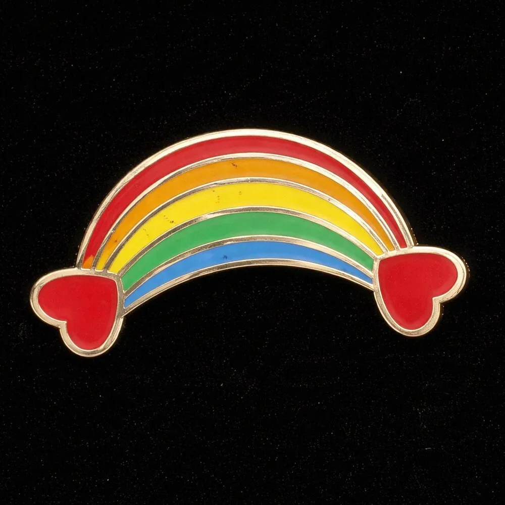 Small Rainbow and Hearts Pin - Picture 1 of 3